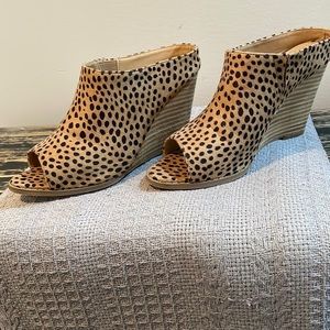 Women’s size 7.5 ccocci open toe wedges in great condition